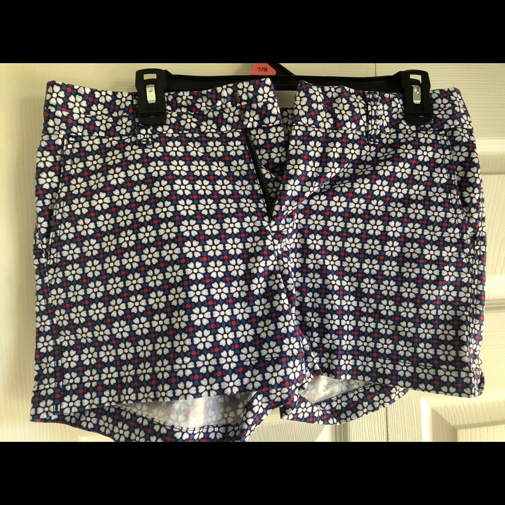GAP City Shorts Size 4